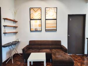 Kempas - 21 Pax Villa, Near Paradigm Mall JB