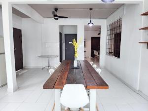 Kempas - 21 Pax Villa, Near Paradigm Mall JB