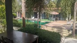 Villa 2 chambres devant la piscine - شاطئ رايلي