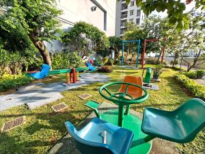 Strategic 2BR Gading MOI Apt with Wi-Fi, Pool & Gym by 2ndHome