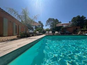 VILLA DE MONTGOLFIER