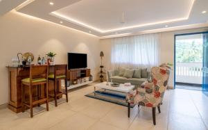 2 Bedrooms Designer Apartment Pool View S2