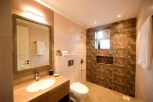 2 Bedrooms Designer Apartment Pool View S2