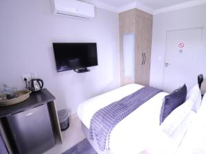 The Grand Comfort Mountain Breeze