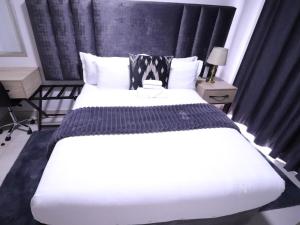 The Grand Comfort Mountain Breeze