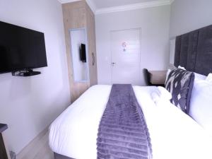 The Grand Comfort Mountain Breeze