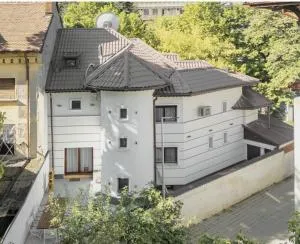 White luxury house - Herestrău