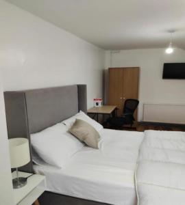 OYO St Philips Club House