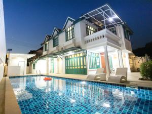 Summer Eternal Pool Villa Nimman