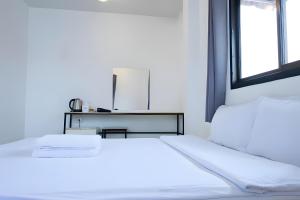 XX GO INN Night Bazaar