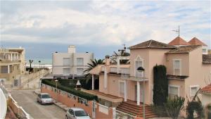 Casa a 85 metros playa 158 m dorm WIFI AA