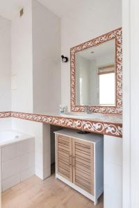 Appartements Les Sorbiers - CENTRE VILLE - Spacieux & Climatisation : photos des chambres