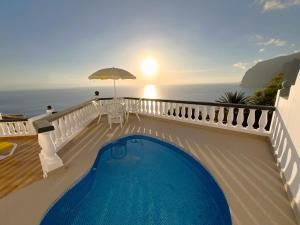 Villa Best Views Los Gigantes, private heated pool