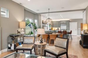 Spacious Family Retreat - Media Room & Patio home