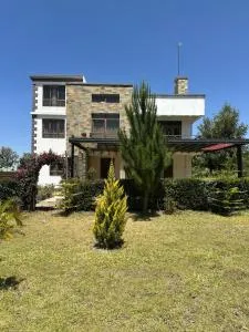 Nanyuki holiday home - Naro Moru