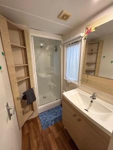 Campings Mobil home finistere sud 2CH 4PERS : photos des chambres