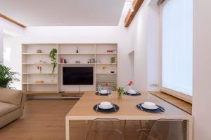 Coronari Navona luxury 1 bedroom 2 bathrooms