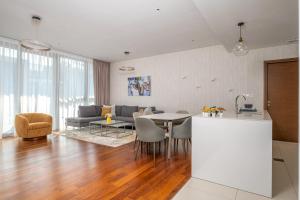 Lush 2 & Half BR in City Walk with Burj Khalifa View