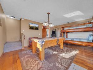 Smoky View on the Rocks #2046