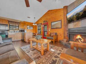 Smoky View on the Rocks #2046