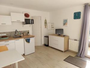 Maisons de vacances Maisonnette 4 personnes - 300m de la plage : photos des chambres