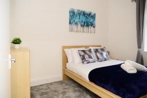Aqua Springs, 2 BR, Sofa Bed, Sleeps 6, 1st floor apartment, near Didsbury