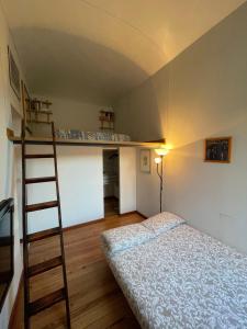 Grazioso bilocale in palazzo liberty in zona Porta Susa