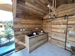 Domček pri studenom potoku