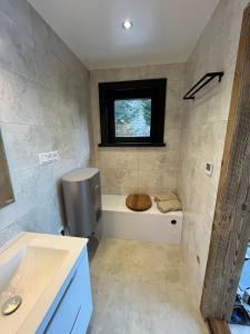 Domček pri studenom potoku