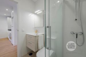 Descanso con parking para 4, vive la Latina