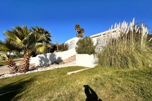 Studio Les Jardins du Port Port Camargue avec piscine à 2 pas de la plage