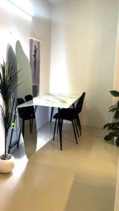 شقة مؤثثة للإيجار بجانب الحمادي