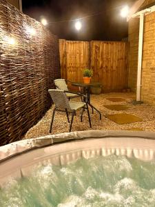 The Room Next Door- Boutique room in the Cotswolds