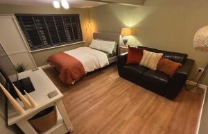 The Room Next Door- Boutique room in the Cotswolds