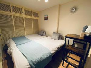 Apartment House White Mansion 202