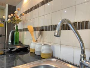 Promt condo- 1Bedroom walkable to Maya malls