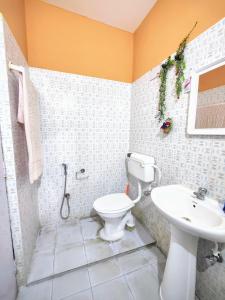 Zubeen Cozy Nest 2BHK near Apollo Hospital & City Centre