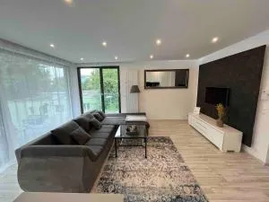 LOVELY apartman for 6guest Forest Park 10minutes from center - Wolfsthal