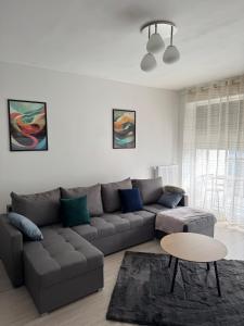 Elite Skyview -Relaxing Family Apt with AC, Balcony - Apartamentos, Budapest