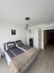 Elite Skyview -Relaxing Family Apt with AC, Balcony