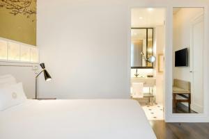 Suite room in Cotton House Hotel Autograph Collection