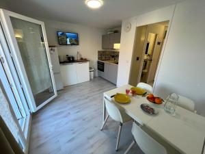 Petite cour privée - à 1minute à pied de la plage