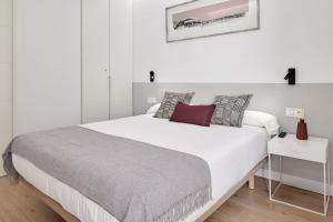 The Rentals Collection - Triunfo