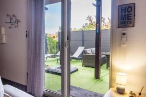 Maisons de vacances Vanessa - 200m from the beach Terrace - by TGB : photos des chambres