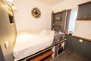 Maisons de vacances Vanessa - 200m from the beach Terrace - by TGB : photos des chambres