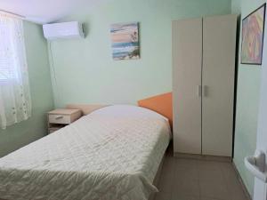 2-bedroom apartment with pool in Elit 2