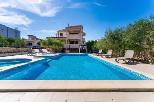 Villa Zlatni dvori ZadarVillas