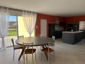 Maisons de vacances 10 min Romorantin, 3 ch, 2SDB : photos des chambres