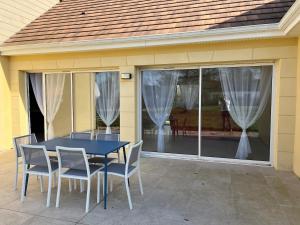 Maisons de vacances 10 min Romorantin, 3 ch, 2SDB : photos des chambres