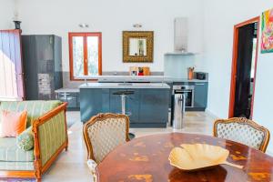 Maisons de vacances Maison de charme avec piscine a Gordes : photos des chambres